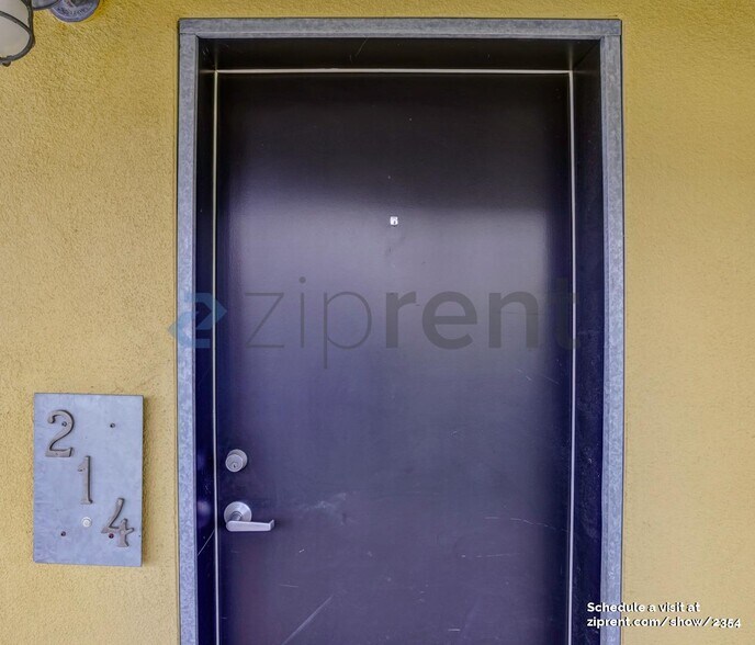 Building Photo - Unit 214
