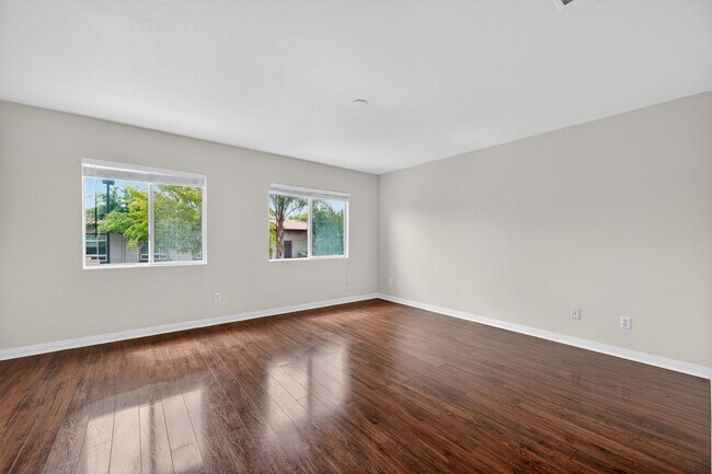 Building Photo - Beautiful 4-Bedroom Home