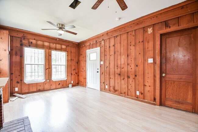 Building Photo - 3319 Holman St