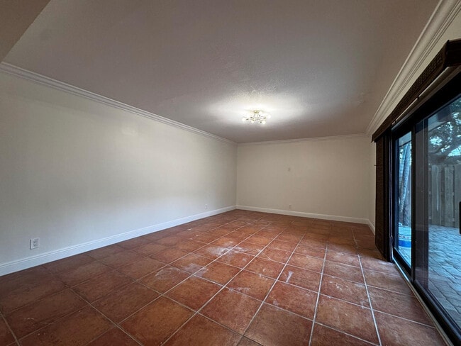 Building Photo - 3205 Spanish Wells Dr