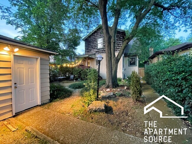 Building Photo - 3732 N Harding Ave