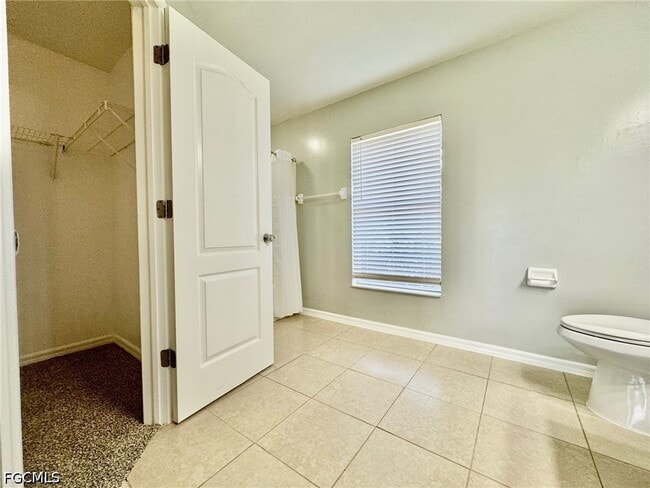 Building Photo - 714 Knox Ave S