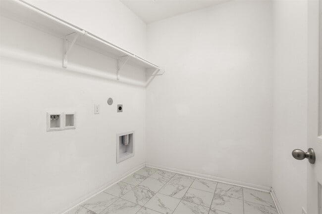 Building Photo - 13401 Emerald Mallard Dr