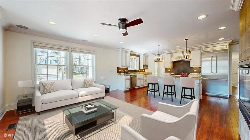 Building Photo - 187 Forest St