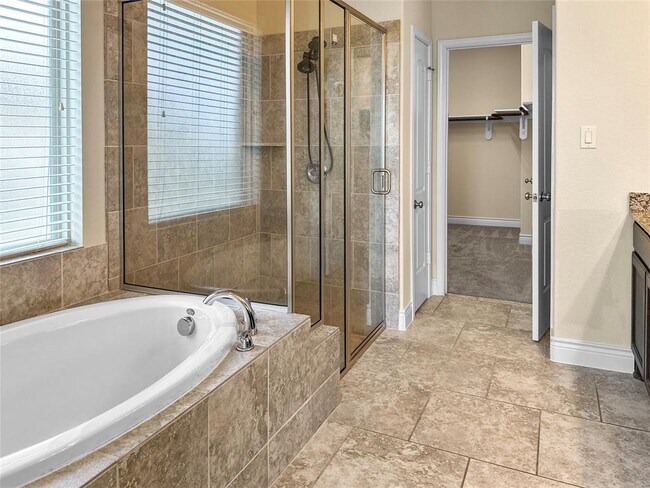 Building Photo - 2310 Falcon Brook Dr