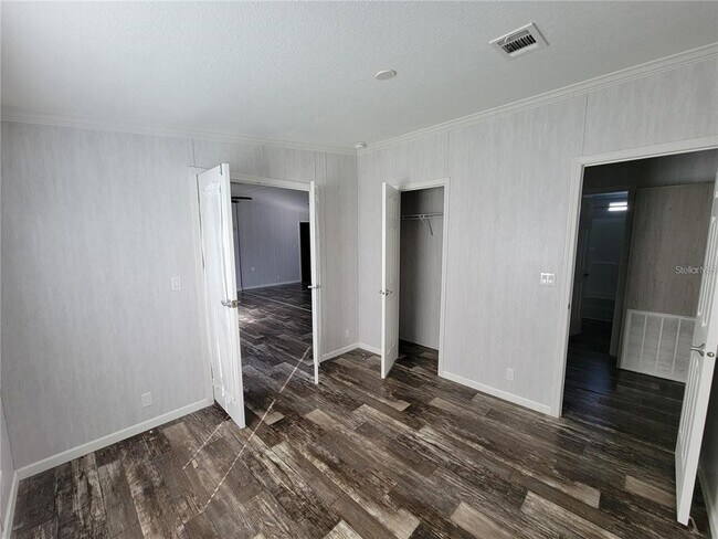 Building Photo - 16625 SE 102nd Ave Rd