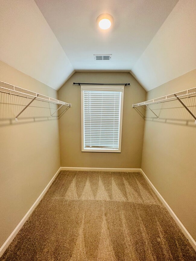Building Photo - 206 Pearl Moss Ln