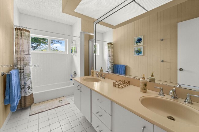 Building Photo - 8380 SW 186th St