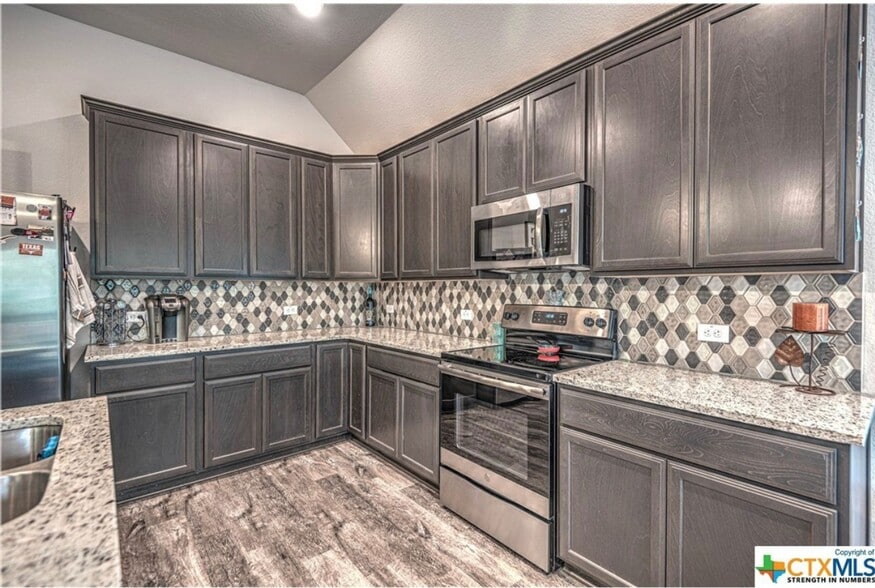 Building Photo - 1311 Lilac Ledge Dr