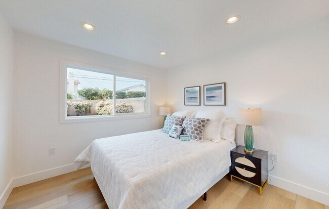 Building Photo - Single House Fountain Valley