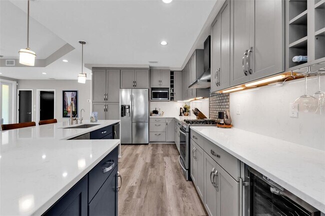 Building Photo - 276 Lewis Cir