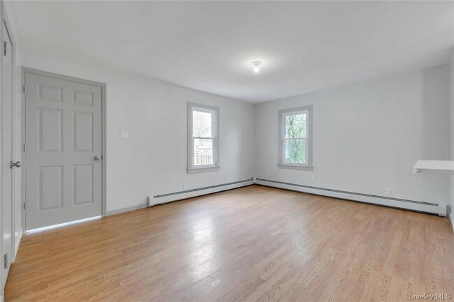 Building Photo - 32 Highland Dr