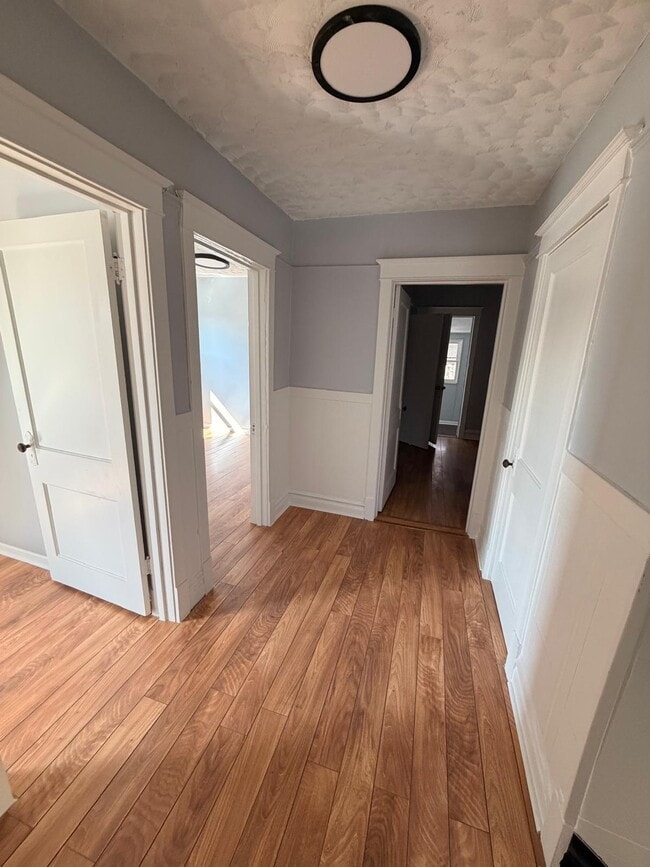 Building Photo - 7840 S Saginaw Ave