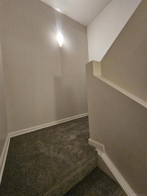 Building Photo - Downtown Mount Clemens Loft 2 Bedroom, 1 Bath Top Floor, Garage. Soaring 20-Foot Ceilings, Dramat...