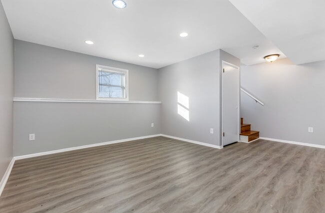 Building Photo - 11580 Highland Park