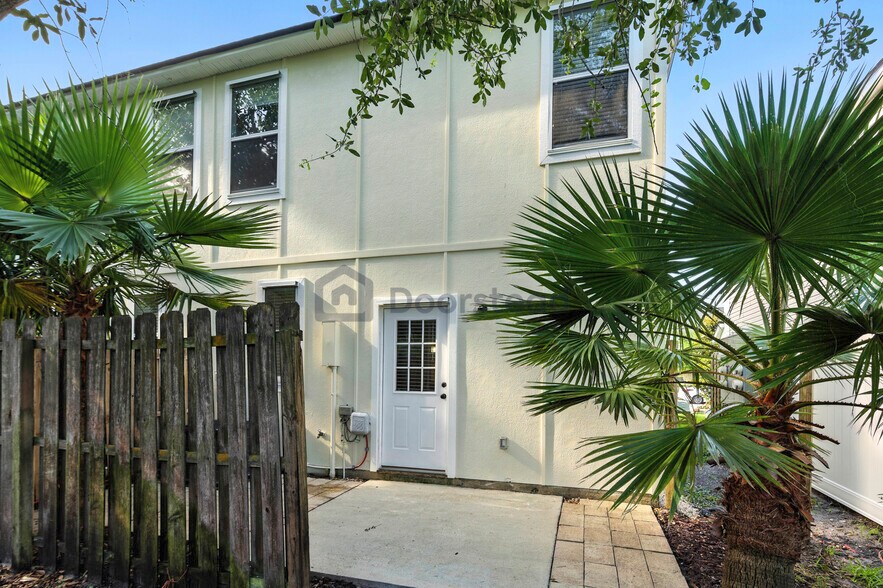 Building Photo - 74 Moultrie Village Ln