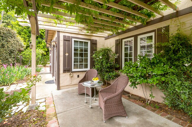 Private rear patio - 2173 San Pasqual St