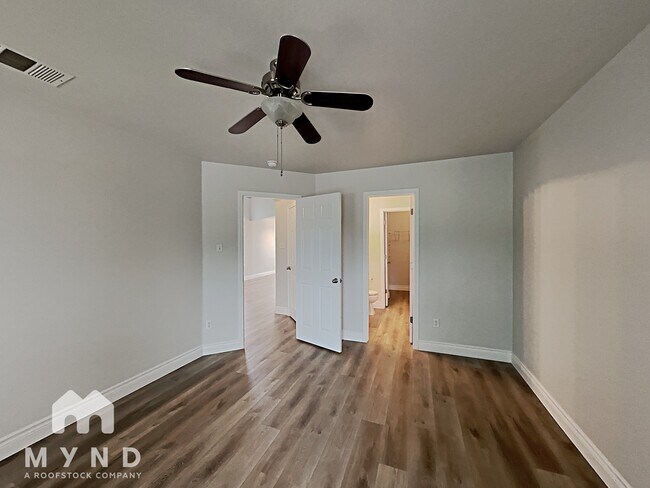 Building Photo - 2716 Amberglow Ct
