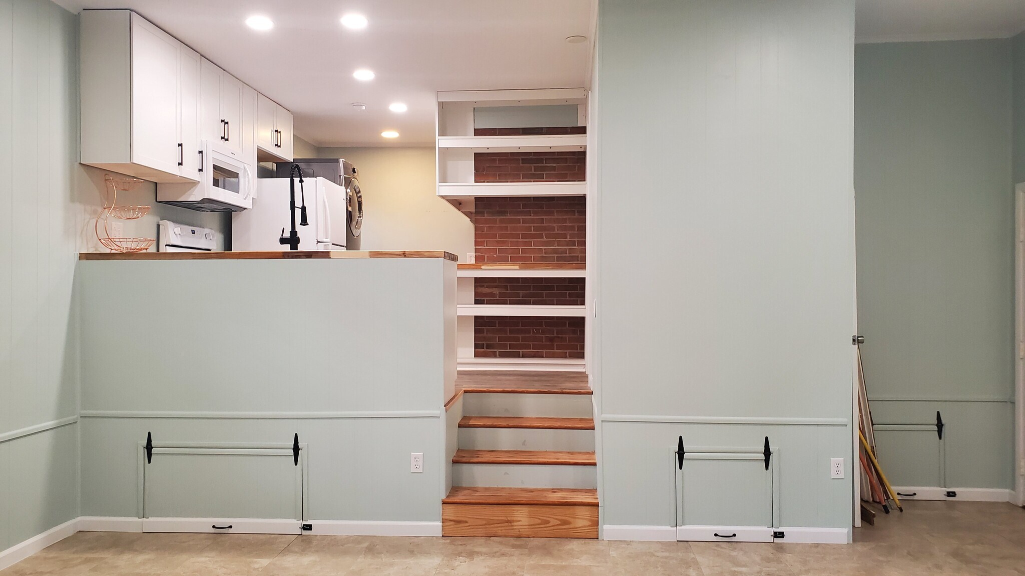 Building Photo - 2412 Jacqueline Cir