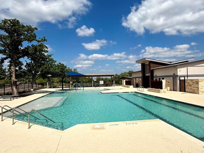 Building Photo - 125 Slenderleaf Dr