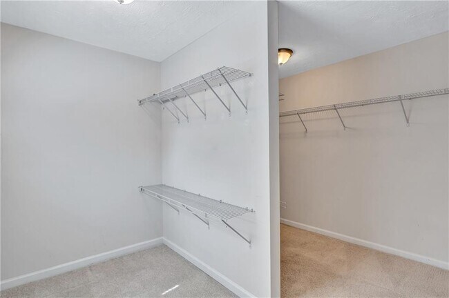 Building Photo - 5772 Lilburn Stone Mountain Rd