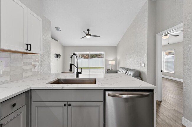 Building Photo - 523 Napa Valley Cir