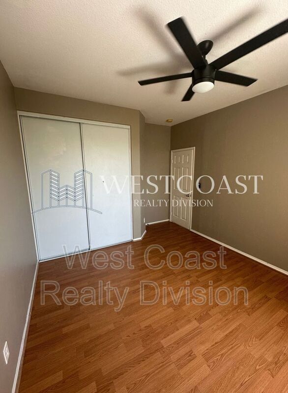 Building Photo - 26719 Evergreen Ave