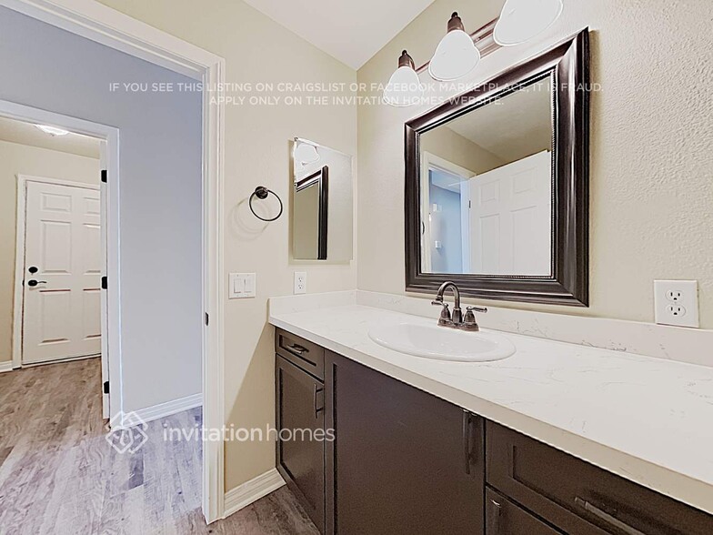 Building Photo - 577 Canlite St