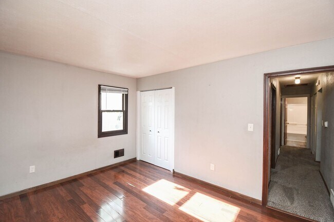 Building Photo - Charming 3-Bedroom Single Family Home – Pet Friendly!