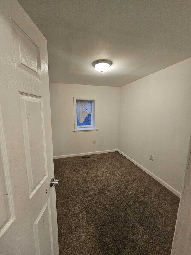 Building Photo - 219 N Lawrence St