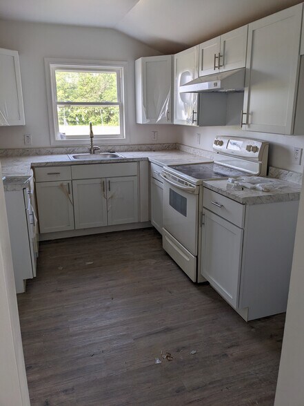 Kitchen - 932 Main St