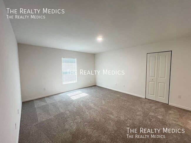 Building Photo - 3530 E Glenn St