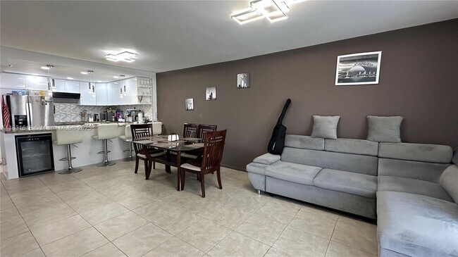 Primary Photo - 1801 S Ocean Dr