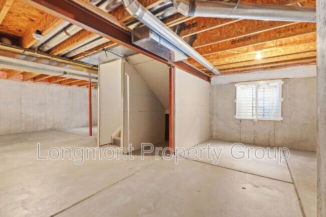 Building Photo - 5727 Skyline Ave