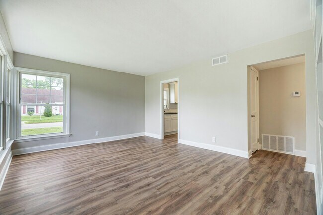 Building Photo - 2100 Delmore St