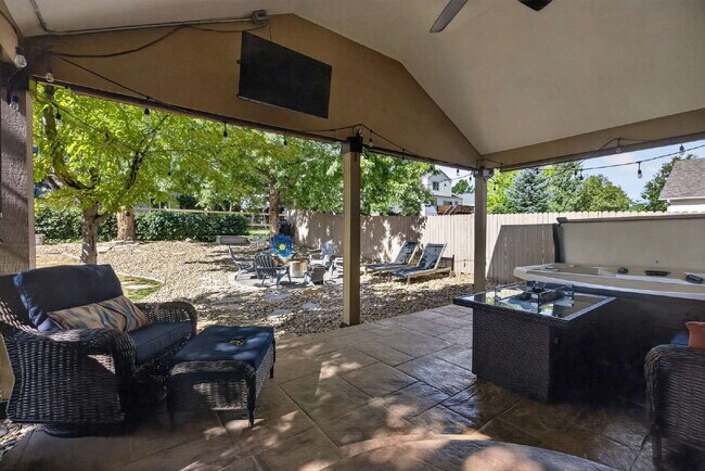 Building Photo - Spacious 4 Bed, 3 Bath Home in the Heart Of Parker, Colorado!