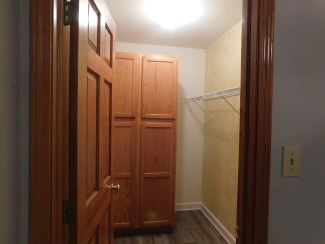 Building Photo - 16501 Nottingham Ct