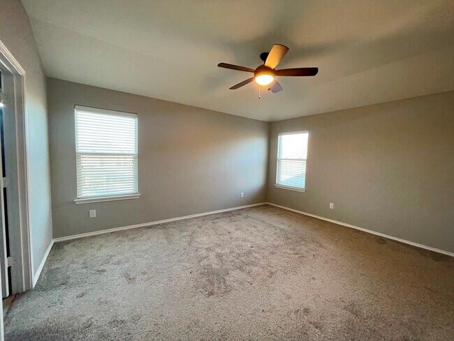 Building Photo - 16612 Brogan Ln