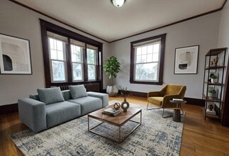 Building Photo - 19 Rowe St