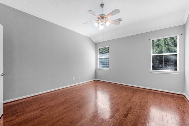 Building Photo - 7 Ebony Oaks Pl