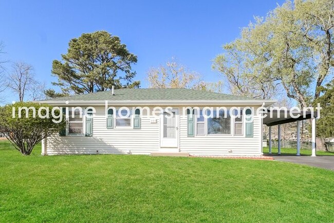 Primary Photo - 307 Essen Ln