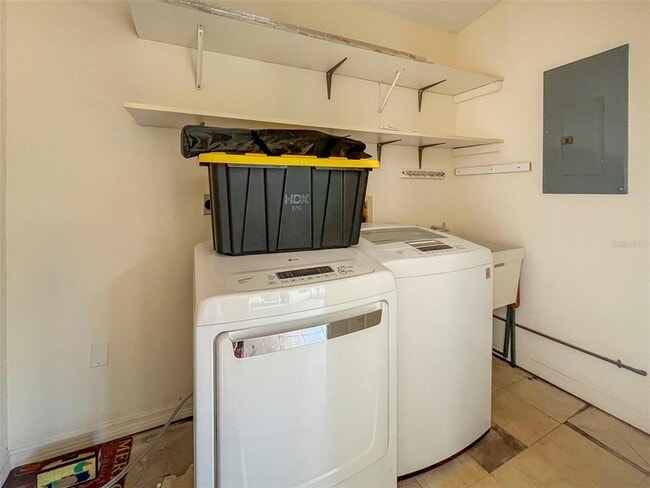 Building Photo - 3957 Proctor Rd