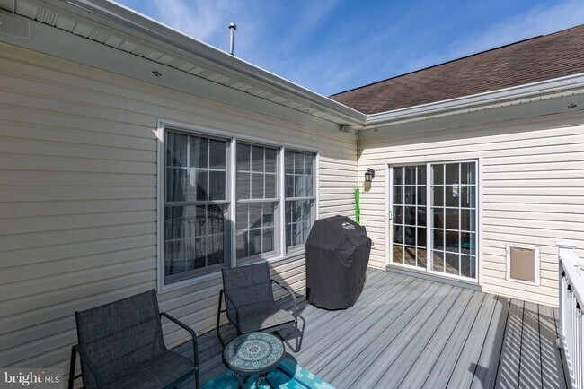 Building Photo - 4210 Stonehaven Way