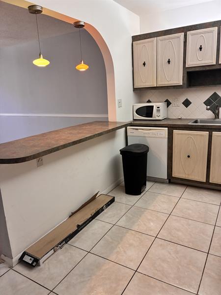 Building Photo - 259 S Cypress Rd