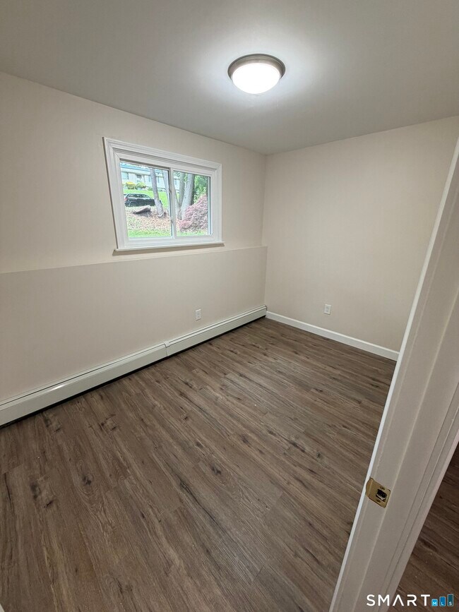 Building Photo - 60 Mohegan Trail