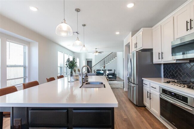 Building Photo - 19722 Upper Canyon Ct