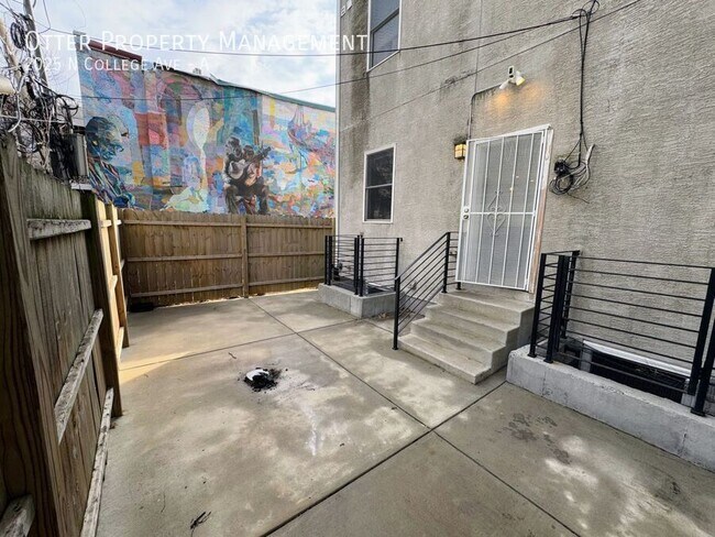 Building Photo - 2025 N College Ave