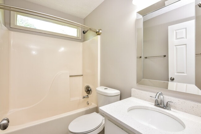 Building Photo - 3005 Ashly Woods Ct