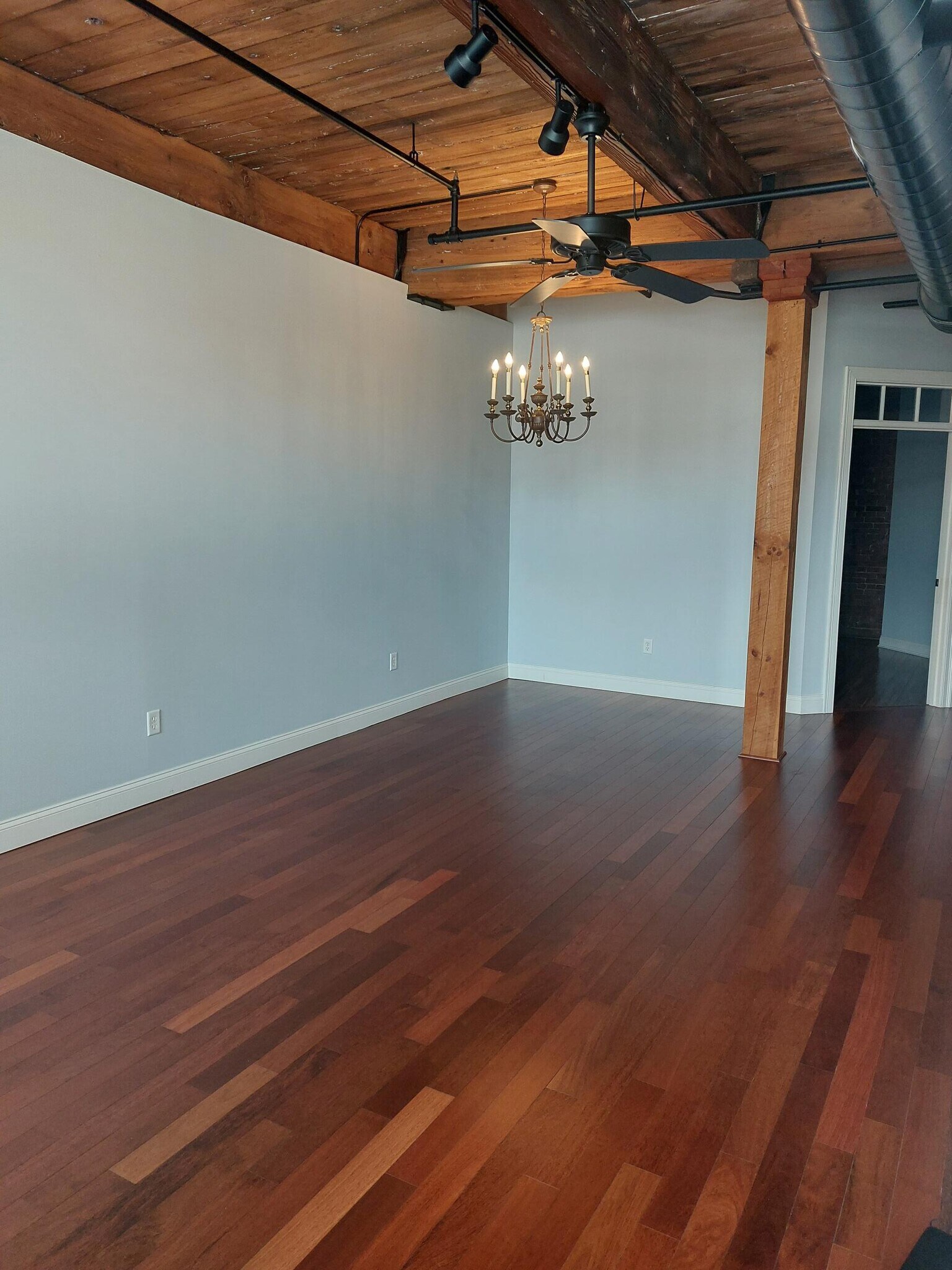 Building Photo - 66 Landing Ln