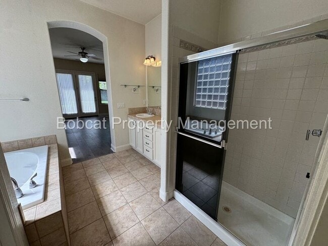 Building Photo - 1260 Flintwood Dr